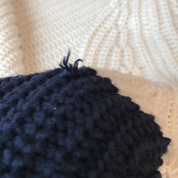 360 Sweater XS Cream with Navy EUC - Picture 8 of 8